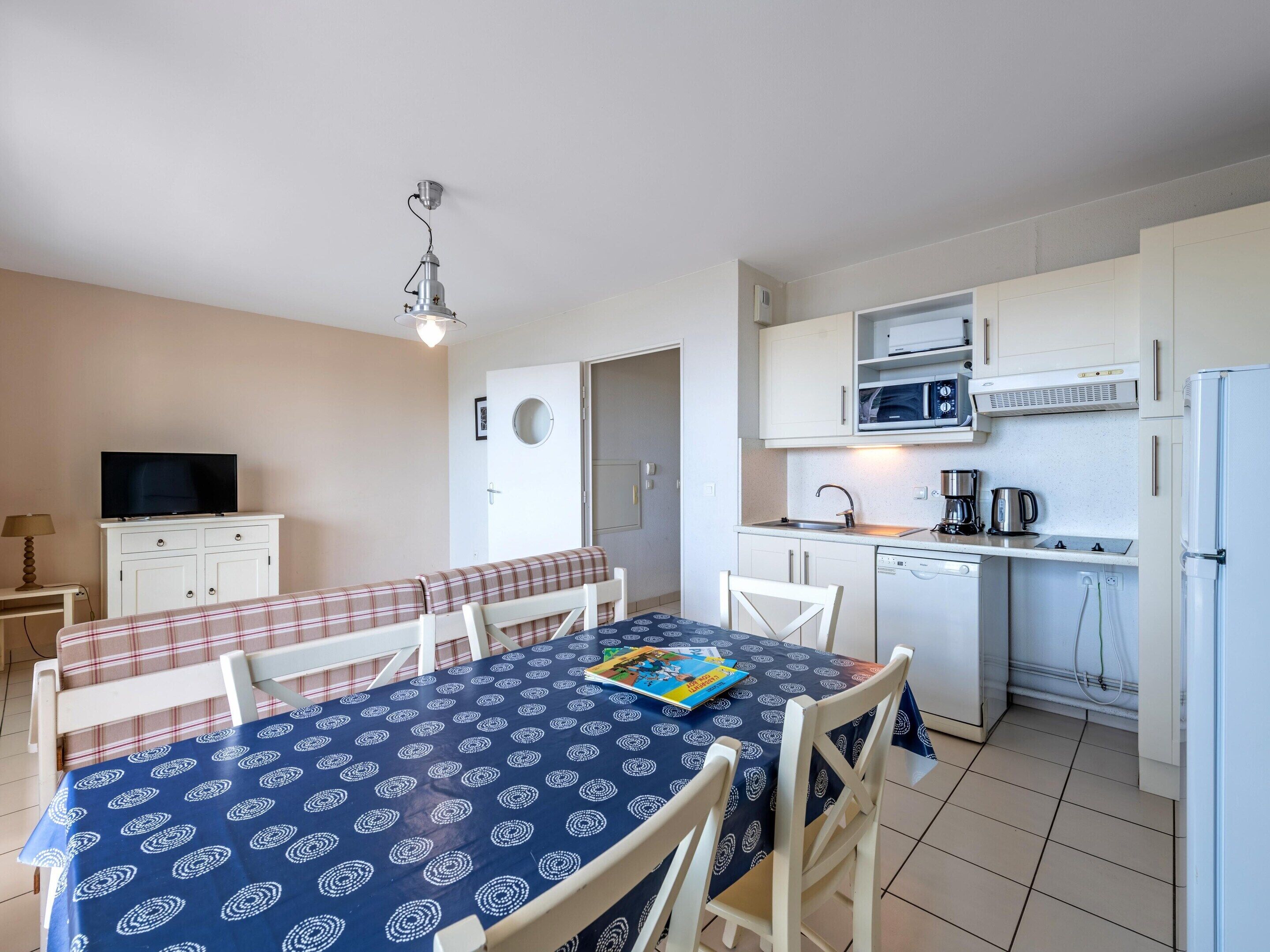 Apartment | Dining