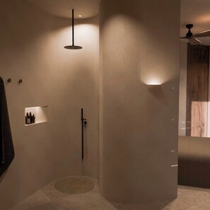 Villa Alemar - Delmar Collection | Bathroom | Shower, free toiletries, hair dryer, slippers - Villa Alemar - Delmar Collection (Milos)