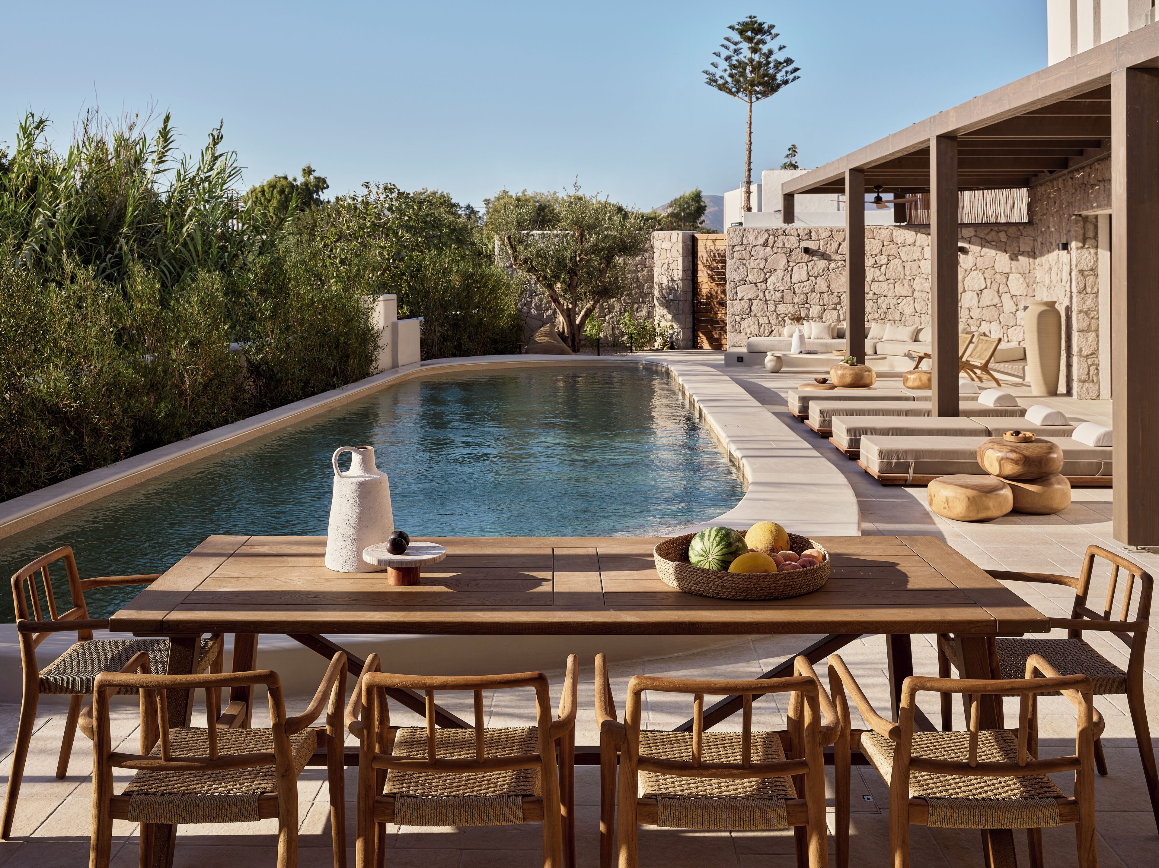Seasonal outdoor pool, pool umbrellas, sun loungers
