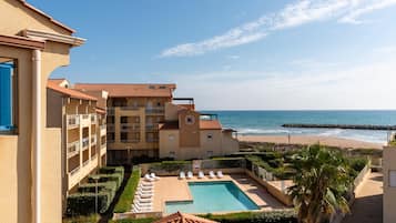 Apartment | Pool | Outdoor pool