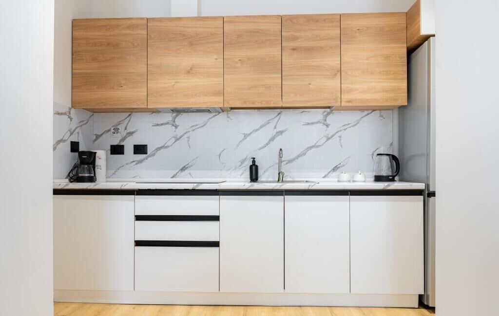 Comfort Apartment, Mountain View | Private kitchen | Fridge, stovetop, cookware/dishes/utensils