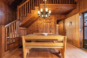 Dining - Mayfield Cabin by Tahoe Getaways - 4BR West Shore w Sauna & Bocce Ball (Homewood)