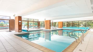 Apartment | Pool | Indoor pool, outdoor pool