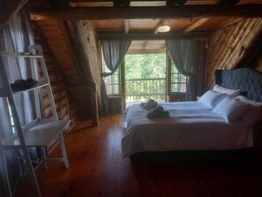 Chalet, vue sur le jardin | Fer et planche à repasser, accès au Wi-Fi (inclus), literie fournie