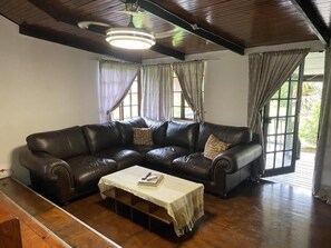 Chalet, Patio, Garden View | Living area