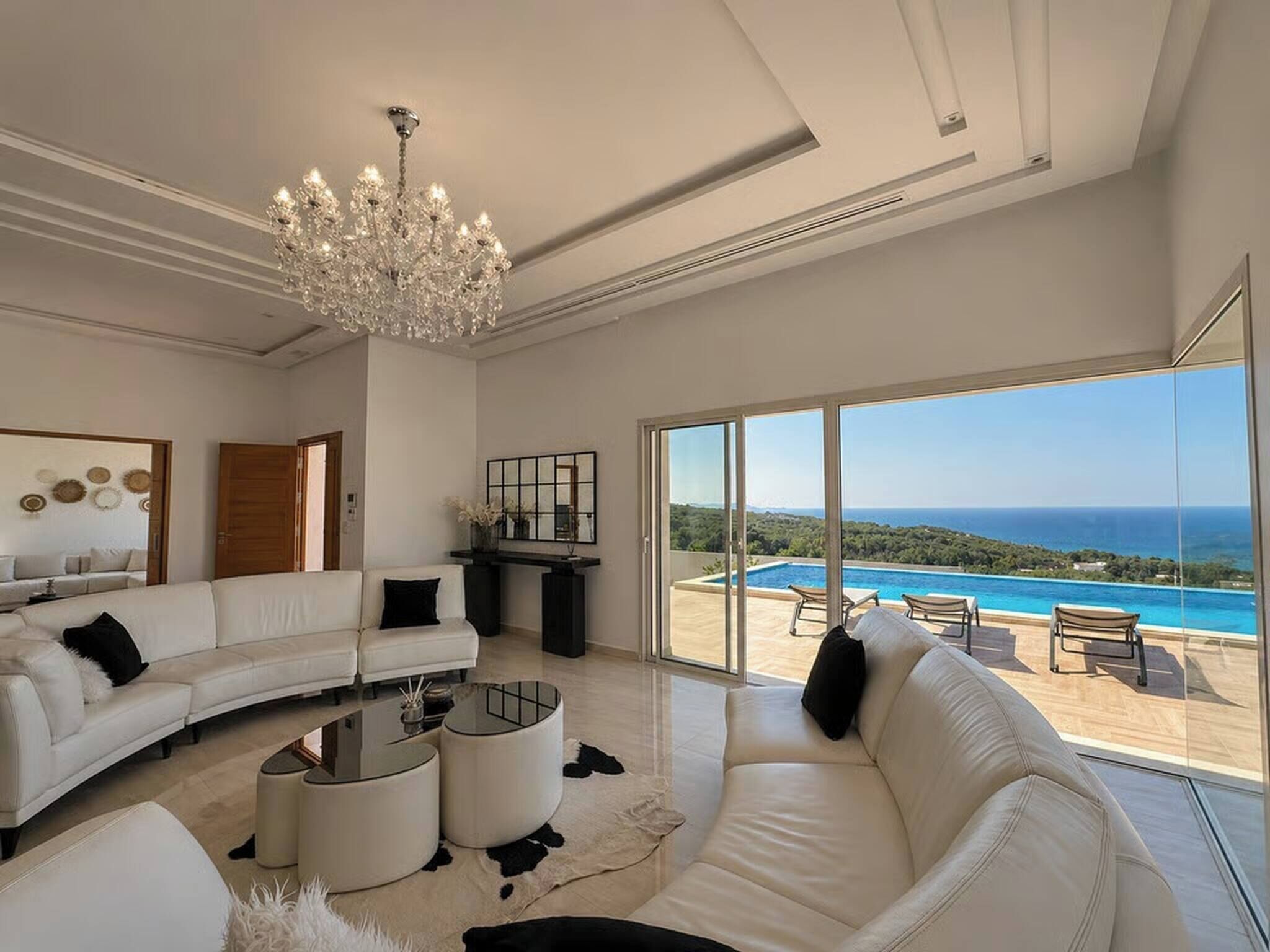 Villa, 5 chambres, piscine privée, vue jardin | Salle de séjour