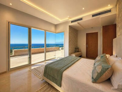 Azura House Sea View Pool