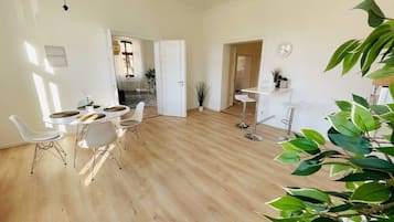Apartment, 1 Queen-Bett und Schlafsofa, Nichtraucher, Küche | Speisen
