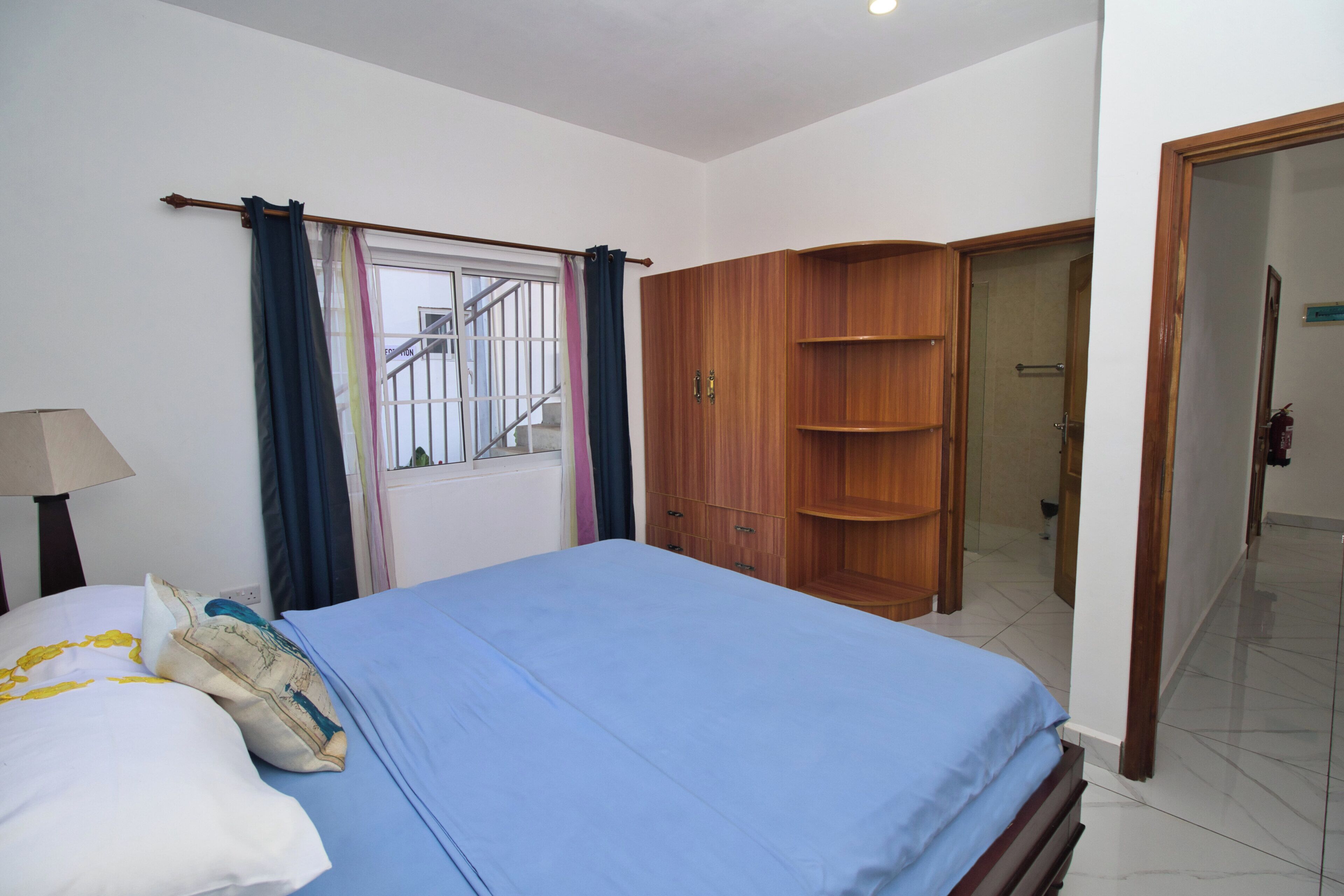 Iron/ironing board, WiFi, bed sheets