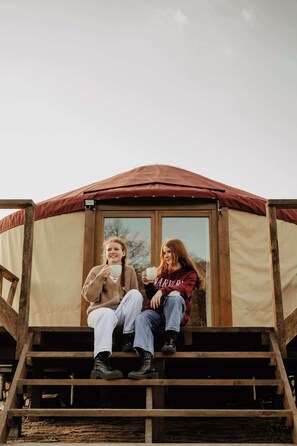 Exterior - Łąka Gwiazd Jurty Czapla - Księżycowa (Wiesiółka)
