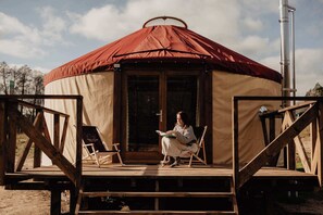 Terrace/patio - Łąka Gwiazd Jurty Czapla - Duży Wóz (Wiesiółka)