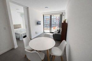 Room - Modern 2 Main Rooms in the Heart of Caballito - Swimming Pool & Grill (Buenos Aires)