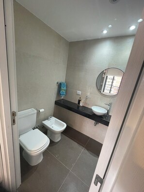 Bathroom - Modern 2 Main Rooms in the Heart of Caballito - Swimming Pool & Grill (Buenos Aires)