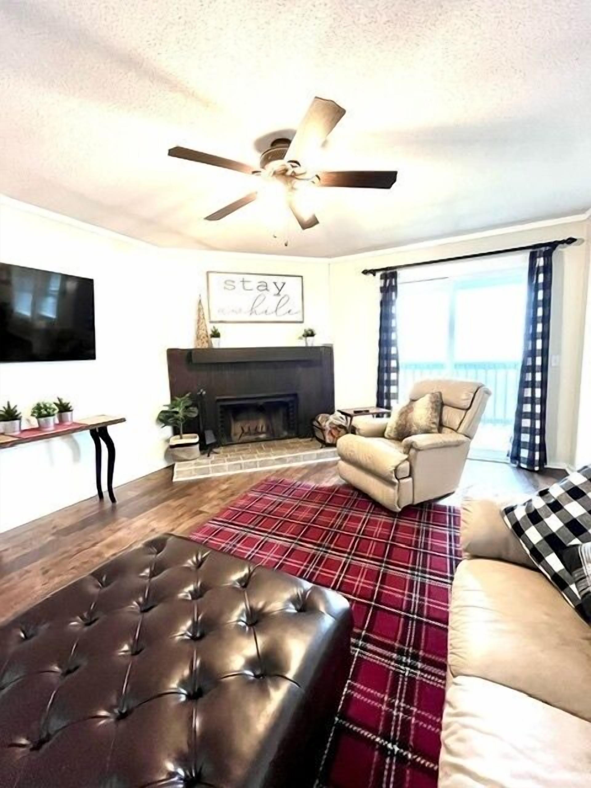 Smart TV, fireplace, video games, table tennis
