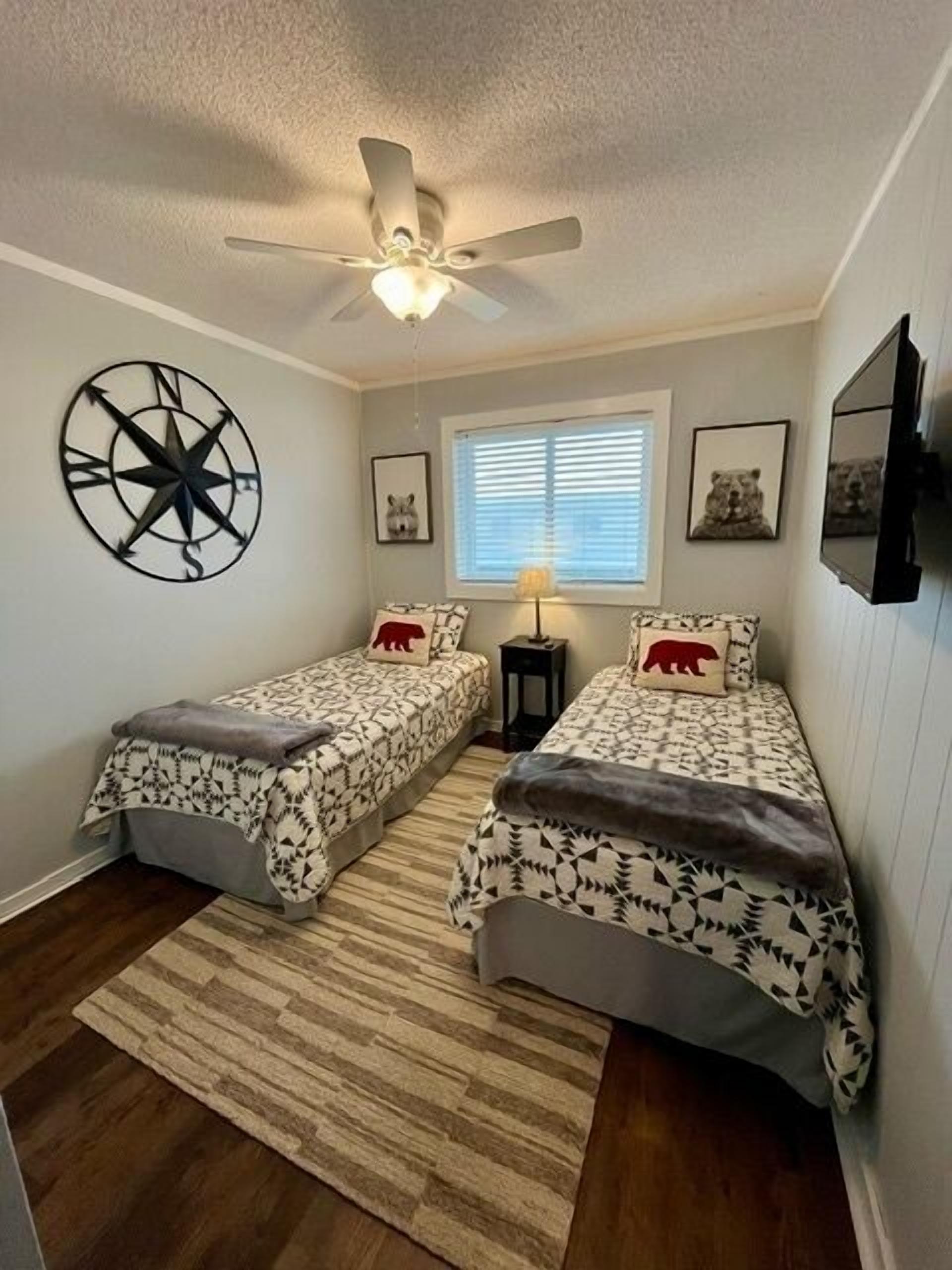 2 bedrooms, iron/ironing board, free WiFi, bed sheets