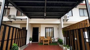 House, 2 Bedrooms, Accessible, Smoking | Terrace/patio