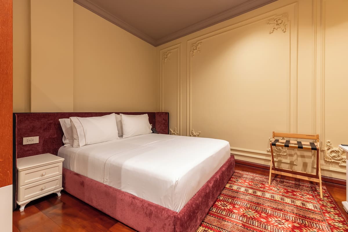 Room 101 | Frette Italian sheets, premium bedding, memory foam beds