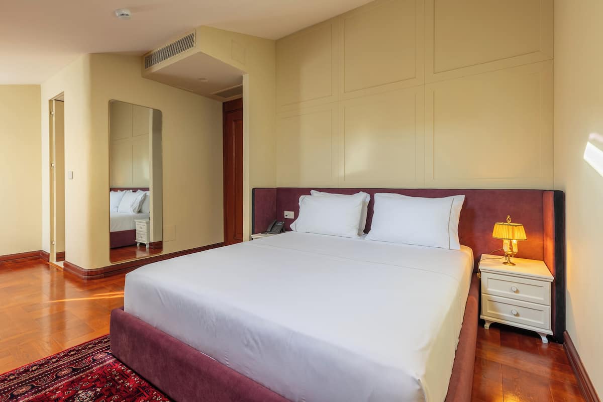 Room 202 | Frette Italian sheets, premium bedding, memory foam beds