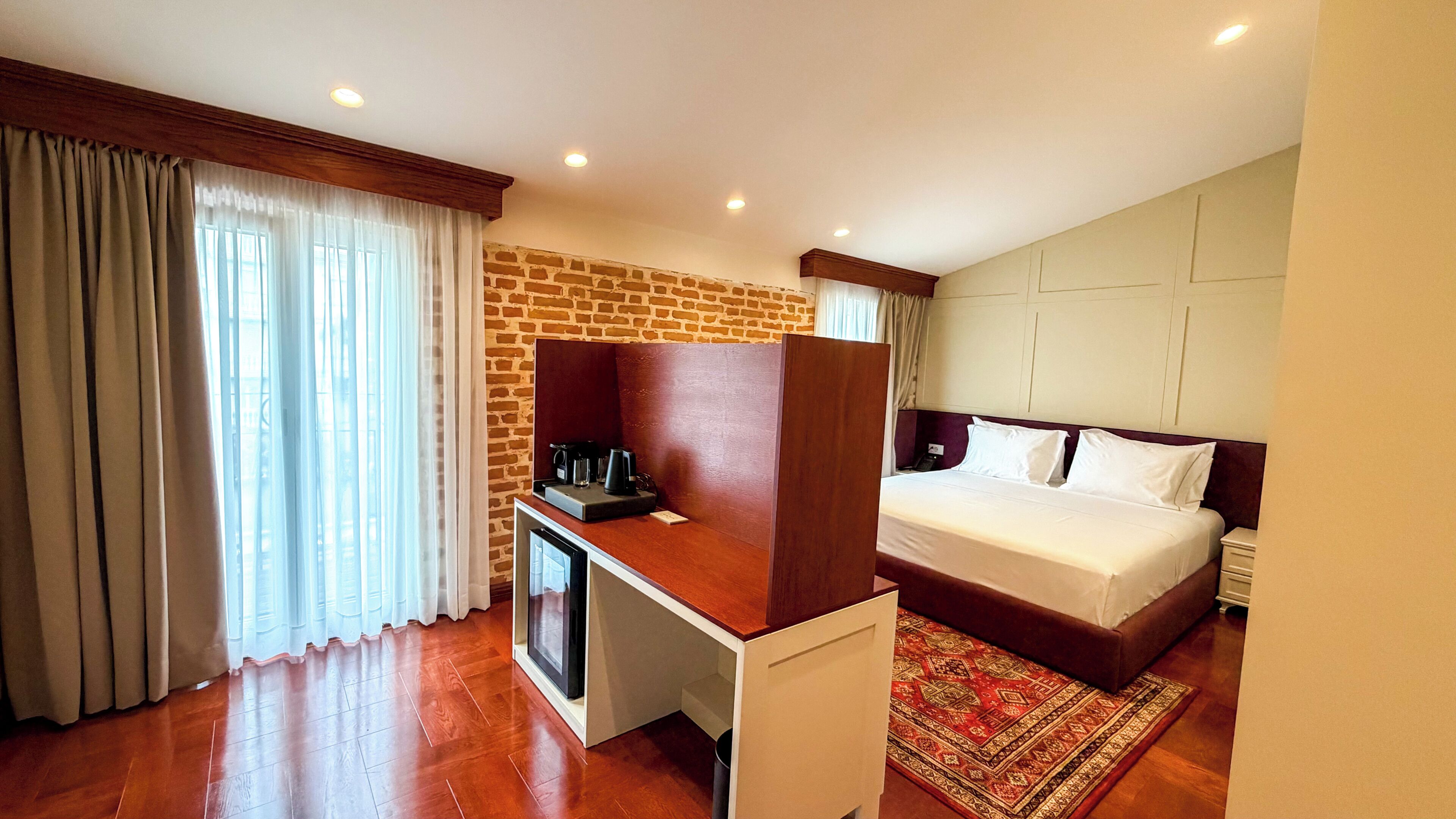 Phòng đôi Premium | Bộ trải giường bằng vải Frette của Ý, bộ đồ giường cao cấp 