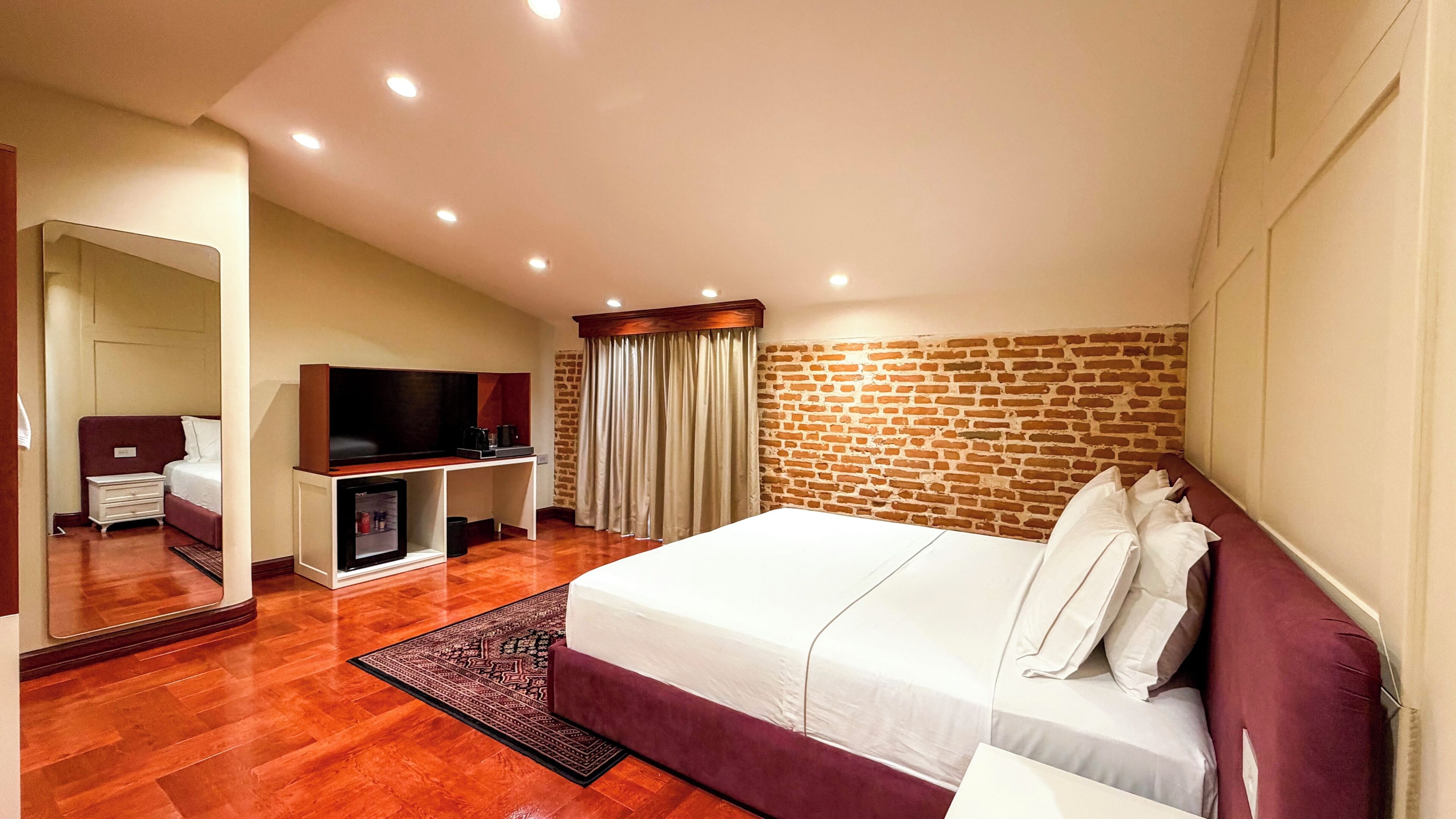 Phòng đôi Premium | Bộ trải giường bằng vải Frette của Ý, bộ đồ giường cao cấp 