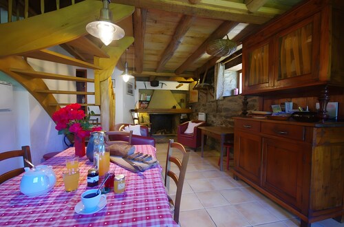 Gîte « La Grange De Claude » avec vue sur la montagne et jardin privé