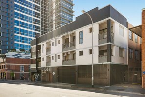 Apartment | Reception - Peaceful 1-bed Apartment Near Brisbane's Heart (Brisbane)