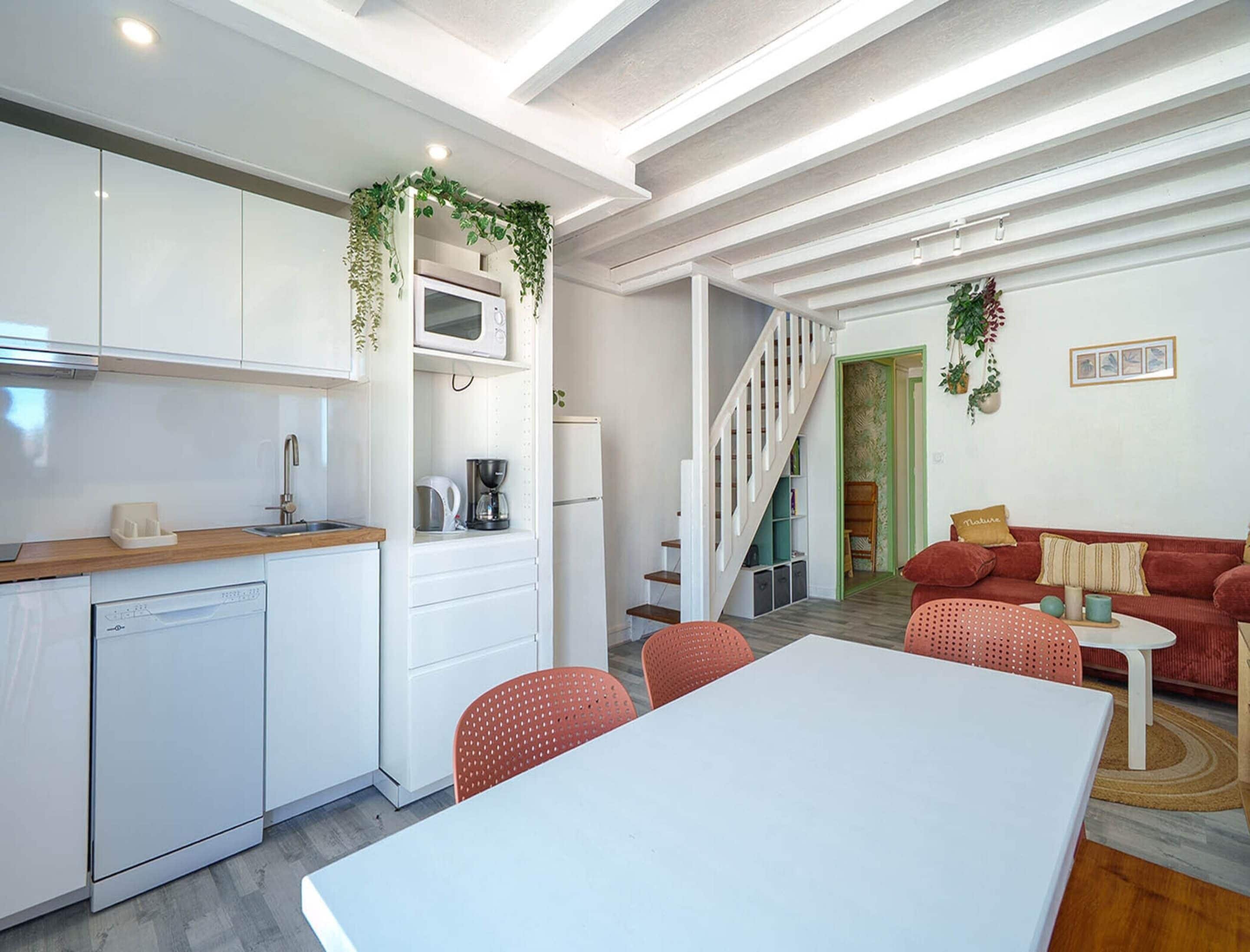 Apartment | Dining