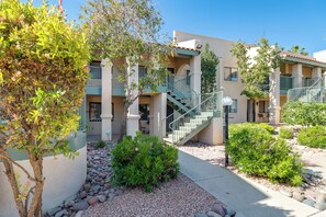 Apartment (2 Bedrooms) | Interior - Hike, Swim & Shop: Tucson Condo w/ Balcony (Tucson)