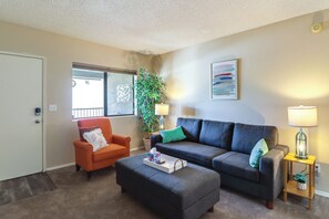 Apartment (2 Bedrooms) | Interior - Hike, Swim & Shop: Tucson Condo w/ Balcony (Tucson)