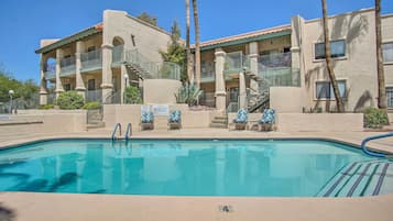 Apartment (2 Bedrooms) | Front of property