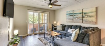 Dock Access! Condo 5 Mi to Okaloosa Island Beach