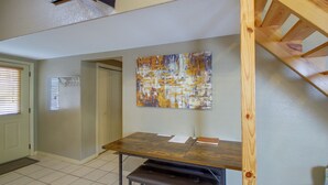 House (2 Bedrooms) | Interior - Lake & Dock Access! Waterfront Hot Springs Haven (Hot Springs)