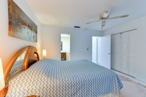 Interior - 5 Mi to Venice Beach! Remote-work-ready Retreat (Venice)