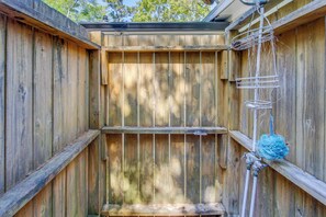 Interior - < 1 Mi to Beach! Home w/ Fenced Yard in Oak Island (Oak Island)