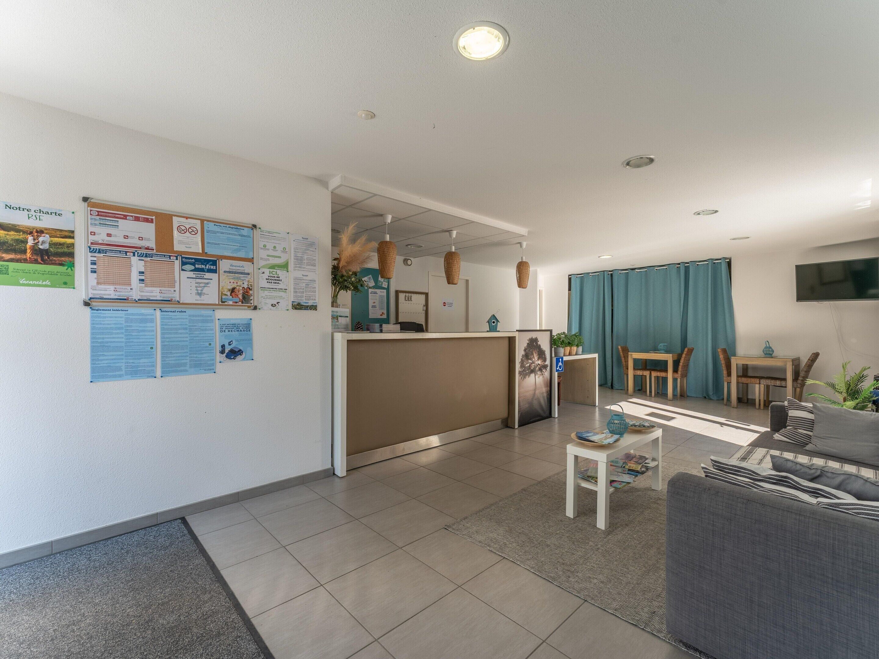 Apartment | Reception