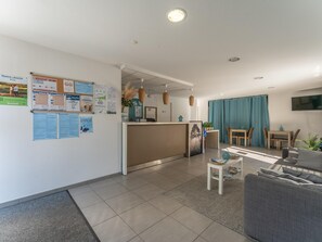 Apartemen | Resepsionis
