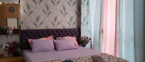 อพาร์ทเมนท์ | โต๊ะทำงาน, Wi-Fi ฟรี, ผ้าปูที่นอน