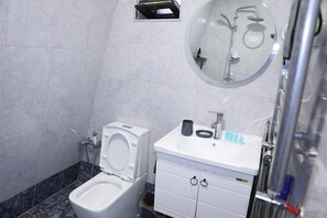 Bathroom - Marvelous 3-bedroom house with AC in charming Qusar (Qusar)
