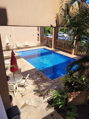 Pool - Comfy 1-BR condo with AC in soothing Lahaina (Lahaina)
