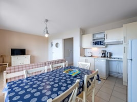 Apartment | Dining