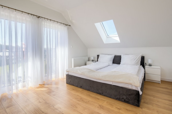House (2) | Iron/ironing board, WiFi (free), individually decorated