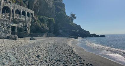 La Perlita - Seafront - 30 meters from the beach - WiFi - A/C