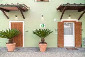 Exterior detail - The Green House - Lucca Holiday Apartment with Wi-Fi (Lucca)