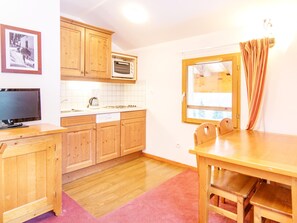 Apartment | Private kitchen - 6-person Apartment in Modane (Modane)