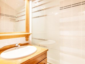 Apartment | Bathroom - 6-person Apartment in Modane (Modane)