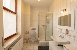 Lägenhet - 2 sovrum - privat badrum | Badrum