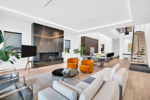 Penthouse 4 Floors Downtown Central Balcony