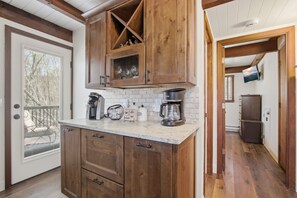 Interior - Beech Mt Pet Friendly Cabin - Trails + Fire Pit! (Beech Mountain)
