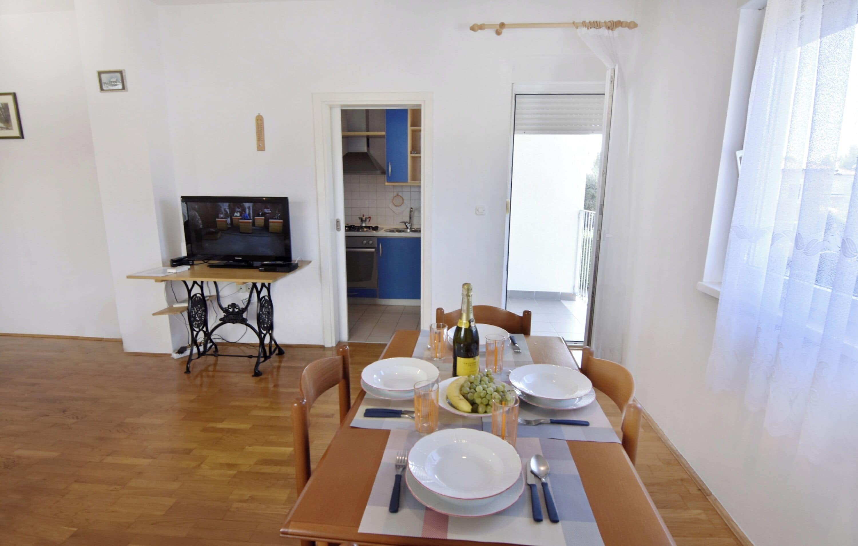 Apartment, 1 Schlafzimmer, Balkon | Wohnzimmer