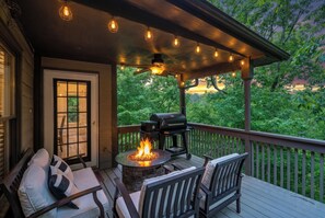 Terrace/patio - Modern Marble - Big Canoe, GA (Jasper)